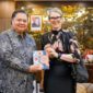 Menteri Koordinator Bidang Perekonomian Airlangga Hartarto menerima kunjungan Chair Australian Productivity Commission Danielle Wood serta Duta Besar Australia untuk Indonesia Roderick Brazier di Jakarta, Minggu (29/3).