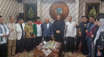 Duta Besar Republik Islam Iran untuk Indonesia, Mohammad Boroujerdi, menggalang dukungan dari tokoh-tokoh Islam di Indonesia untuk mendorong kampanye anti-perang di tengah konflik yang masih berlangsung di Iran.