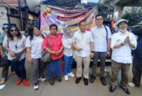 Sejumlah massa dari Gerakan Suara Keadilan Netizen (GASKAN) menggelar aksi unjuk rasa dan konferensi pers di depan Gedung Bareskrim Mabes Polri, Jakarta, Rabu siang (1/4). Aksi ini digelar sebagai bentuk desakan terhadap aparat penegak hukum agar memberikan kejelasan dan keadilan dalam penanganan kasus yang menjerat seorang Bhayangkari bernama Vanessa.