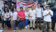 Sejumlah massa dari Gerakan Suara Keadilan Netizen (GASKAN) menggelar aksi unjuk rasa dan konferensi pers di depan Gedung Bareskrim Mabes Polri, Jakarta, Rabu siang (1/4). Aksi ini digelar sebagai bentuk desakan terhadap aparat penegak hukum agar memberikan kejelasan dan keadilan dalam penanganan kasus yang menjerat seorang Bhayangkari bernama Vanessa.
