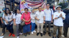 Sejumlah massa dari Gerakan Suara Keadilan Netizen (GASKAN) menggelar aksi unjuk rasa dan konferensi pers di depan Gedung Bareskrim Mabes Polri, Jakarta, Rabu siang (1/4). Aksi ini digelar sebagai bentuk desakan terhadap aparat penegak hukum agar memberikan kejelasan dan keadilan dalam penanganan kasus yang menjerat seorang Bhayangkari bernama Vanessa.