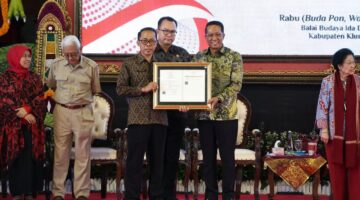 Sertifikat KI Dibagikan di Klungkung, Pemerintah Dorong Perlindungan Budaya dan Ekonomi Kreatif Bali