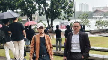 Forum Penegakan Hukum Indonesia (FOPHI) yang diwakili oleh Ketua Rudy Marjono,SH bersama Divisi Legal Lefrand Othniel Kindangen,SH kedua sama2 berprofesi sebagai Advokat berpartisipasi ikut menghadiri kegiatan Seruan Aksi Simbolis 11 Tahun Kasus Akseyna” yang diselenggarakan oleh Badan Eksekutif Mahasiswa Universitas Indonesia di kawasan Danau Kenanga.