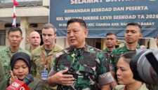 Komandan Seskoad Mayjen TNI Dr. Agustinus Purboyo, S.I.P., M.Tr. (Han). meninjau kegiatan KKL Wilayah Pertahanan (Wilhan) Pasis Dikreg LXVII Seskoad TA 2026 di Desa Pasir Langu, Kecamatan Cisarua, Kabupaten Bandung Barat.