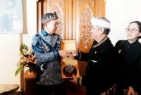 Menteri Kebudayaan Fadli Zon meninjau dua bangunan cagar budaya di Kabupaten Kuningan, yakni Paseban Tri Panca Tunggal dan Gedung Kesenian Raksa Wacana, dalam rangkaian kunjungan kerjanya, Jumat (10/4).