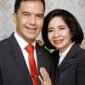 Foto: Abraham Ricky Hosada bersama Istri tercinta Jeanny Elisabeth Tuilan. (Dok-Istimewa)