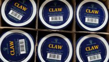 Karantina DKI Jakarta melepas ekspor komoditas olahan daging kepiting (pasteurized crab meat) seberat 4.677 kilogram atau sekitar 4,6 ton menuju Belgia pada Selasa (21/4). Nilai ekspor produk perikanan tersebut mencapai sekitar Rp1,8 miliar.