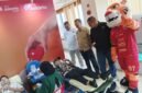 Foto: Sejumlah warga mengikuti aksi donor darah yang digelar Bank Jakarta di kantor pusat Suryopranoto, Jakarta, Jumat (24/4/2026).