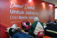 Foto: Donor Darah untuk Jakarta
Peserta mengikuti kegiatan donor darah yang digelar Bank Jakarta di Kantor Pusat, Jakarta, Jumat (24/4/2026). by Joko Dolok.