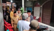 Foto: Wali Kota Jakpus Melayat, Pastikan Layanan untuk Keluarga Duka Berjalan Cepat