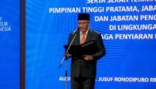 Foto: Direktur Utama Radio Republik Indonesia Hendrasmo memberikan sambutan saat pelantikan pejabat eselon II, III, dan IV di lingkungan RRI, Jakarta, Selasa (27/5/2026)