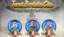 Foto: Komandan Kodim 0807/Tulungagung bersama keluarga besar Kodim 0807/Tulungagung sebagai bentuk penghormatan atas pengabdian dan dedikasi para prajurit dalam menjaga stabilitas dan perdamaian dunia.