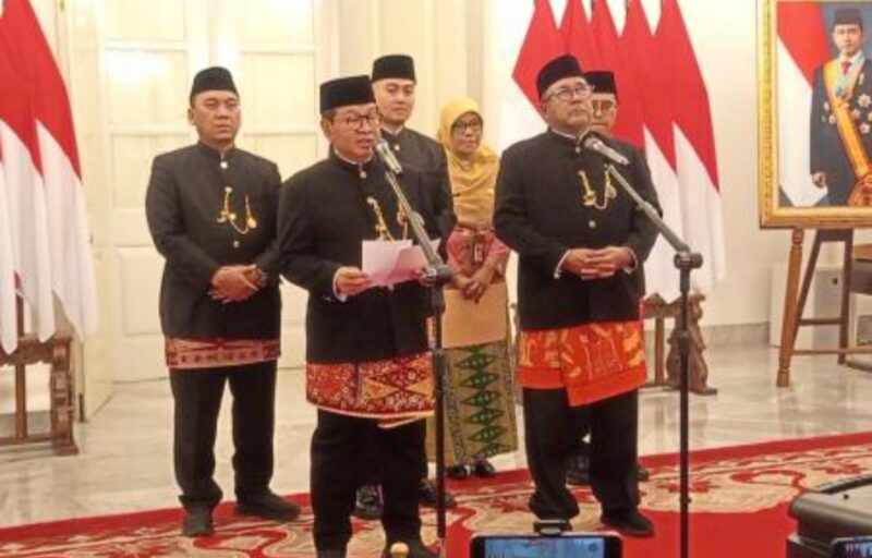 Gubernur DKI Jakarta, Pramono Anung Wibowo, memberikan keterangan usai melantik sejumlah pejabat tinggi pratama di Balai Kota Jakarta, Rabu (15/4/2026).