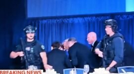 Foto: Aparat keamanan mengawal Presiden Amerika Serikat Donald Trump keluar dari lokasi jamuan White House Correspondents' Dinner di Washington, DC, Sabtu (25/4/26).