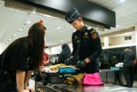 Foto: Kasus yang viral di media sosial ini menjadi pengingat keras bahwa pelanggaran batas pembebasan barang kena cukai (BKC), sekecil apa pun, tetap berujung konsekuensi tegas: pemusnahan barang tanpa kompromi. (Dok-Istimewa)