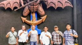 Foto: Kelompok Kerja (Pokja) Persatuan Wartawan Indonesia (PWI) Kejaksaan & Pengadilan Negeri Jakarta Timur bersama anggota Humas PWI Pusat, melakukan kunjungan ke Satuan Komando Pasukan Katak (Kopaska) Armada I di Kesatrian Pondok Dayung, Jakarta, Jumat (3/4/2026). (Dok-Istimewa)