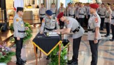 Foto: Polda Metro Jaya kembali melakukan penyegaran struktur kepemimpinan melalui serah terima jabatan (sertijab) tiga posisi strategis, Senin (6/4/2026). (Dok-Istimewa)