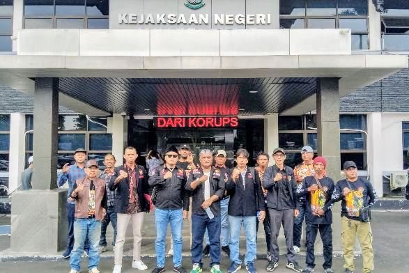 Foto: Audiensi resmi antara perwakilan LSM Harimau dan Kejaksaan Negeri Jakarta Timur pada Rabu (8/4/2026). (Dok-Istimewa)