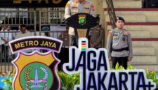 Foto: Kapolda Metro Jaya, Irjen Pol Asep Edi Suheri saat memimpin apel besar Satuan Brimob Polda Metro Jaya yang diikuti sebanyak 2.098 personel di Stadion Presisi Polda Metro Jaya, Senin (20/4/2026). (Dok-Istimewa)