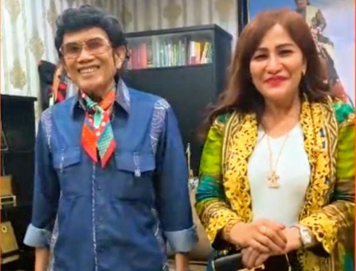 Foto: Raja Dangdut Roma Irama (kiri), Mega Makcik (kanan). (Dok-Istimewa)