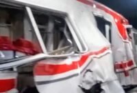 Foto: Tangkapan layar video viral tabrakan kereta KRL dengan kereta jarak jauh Argo Bromo Anggrek, Senin malam (27/4/2026). (Dok-Istimewa)