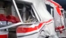 Foto: Tangkapan layar video viral tabrakan kereta KRL dengan kereta jarak jauh Argo Bromo Anggrek, Senin malam (27/4/2026). (Dok-Istimewa)