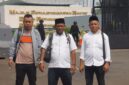 JAKARTA | Kontroversi perkara dugaan kriminalisasi yang menimpa Rahmadi terus bergulir dan memantik perhatian publik. Kali ini, tiga organisasi yang tergabung dalam Himmah Legal Movement (HLM), Dewan Pimpinan Pusat Gerakan Rakyat Anti Diskriminasi (DPP GARANSI), serta Aliansi Mahasiswa dan Pemuda Peduli Hukum (AMPPUH), menyuarakan tuntutan keras agar oknum yang diduga terlibat, yakni Kompol DK dan rekan-rekannya, segera dipanggil dan diperiksa secara hukum atas dugaan tindak kekerasan dan rekayasa perkara.