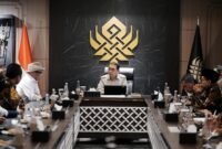 Menteri Kebudayaan RI Fadli Zon menerima kunjungan Panitia Khusus (Pansus) Rancangan Peraturan Daerah (Ranperda) Pemajuan Kebudayaan dari DPRD Jawa Barat di Jakarta, Sabtu (2/5). Pertemuan ini membahas sinkronisasi kebijakan antara pemerintah pusat dan daerah dalam penyusunan regulasi kebudayaan di Jawa Barat.