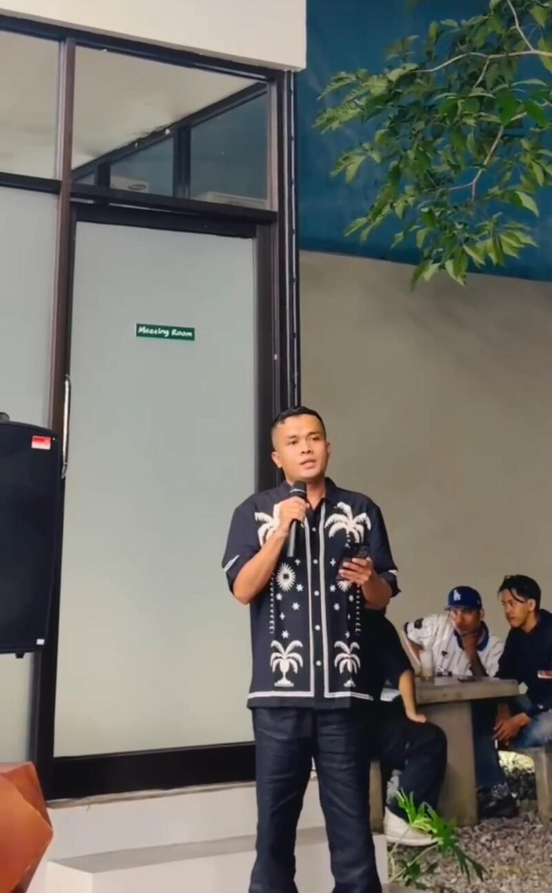 Tempat nongkrong dengan konsep kreatif kembali hadir di Daerah Istimewa Yogyakarta. Laman Coffee, Art, and Books resmi dibuka pada Minggu (3/5), menawarkan ruang yang menggabungkan kopi, seni, dan literasi dalam satu tempat.
Berlokasi di kawasan Krawitan,