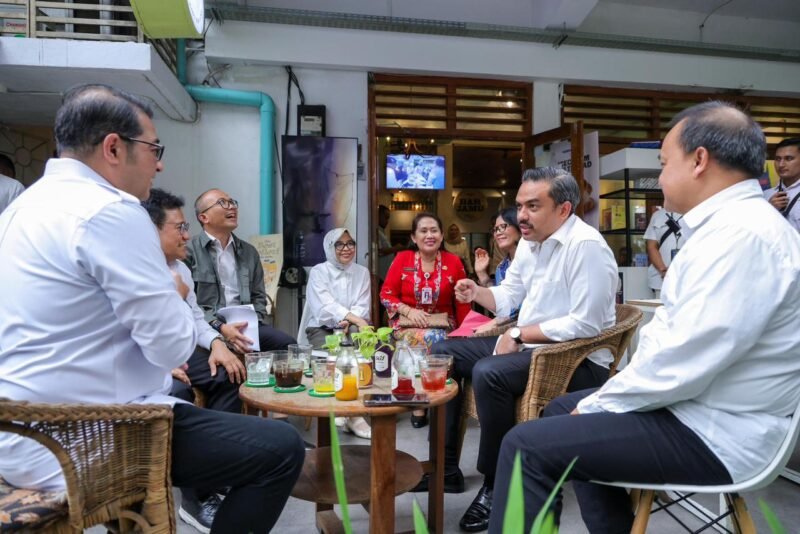 Pemerintah memperkuat sinergi lintas kementerian untuk mempercepat pengentasan kemiskinan ekstrem melalui pemberdayaan usaha mikro, kecil, dan menengah (UMKM) serta sektor ekonomi kreatif (ekraf).