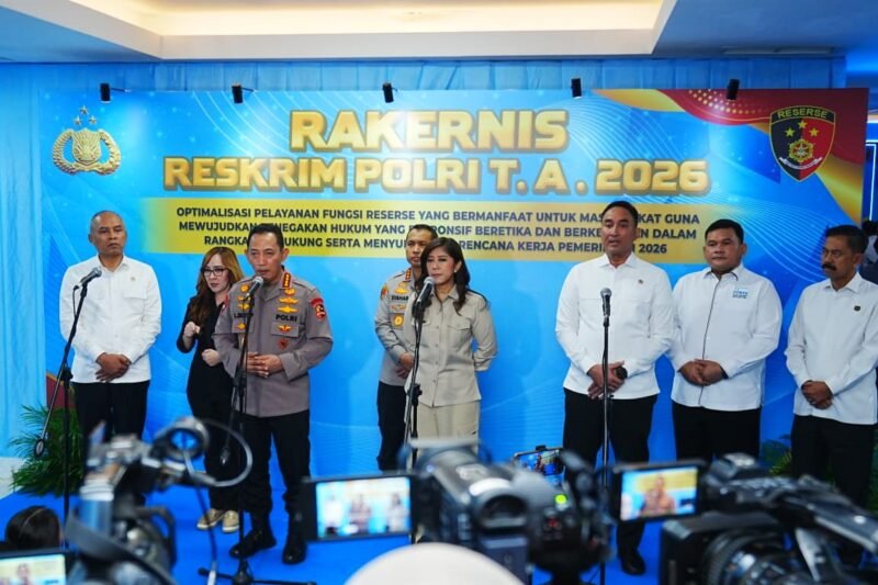 Kapolri Jenderal Polisi Listyo Sigit Prabowo menginstruksikan seluruh jajaran reserse kriminal (reskrim) se-Indonesia untuk menciptakan rasa aman dan menghadirkan keadilan bagi masyarakat melalui penegakan hukum yang profesional.