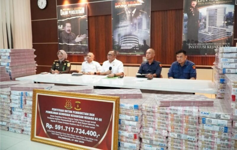 Kejaksaan Tinggi Sumatera Selatan mengklaim berhasil menyelamatkan keuangan negara senilai sekitar Rp1,2 triliun dari penanganan perkara dugaan tindak pidana korupsi fasilitas kredit salah satu bank pemerintah kepada PT BSS dan PT SAL.