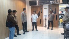 Foto: Sinergi Polisi dan Warga Jaga Kondusivitas Perayaan Kenaikan Yesus Kristus di Tambora