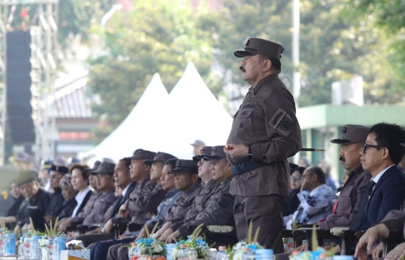 menegaskan pentingnya penerapan mekanisme denda damai atau schikking sebagai instrumen pemulihan fiskal dalam menangani kejahatan ekonomi yang berdampak pada stabilitas nasional.