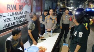Foto: Polsek Tambora Intensifkan Patroli KRYD Antisipasi Tawuran dan 3C
