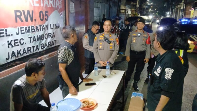 Foto: Polsek Tambora Intensifkan Patroli KRYD Antisipasi Tawuran dan 3C