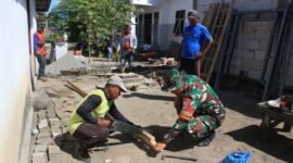 Foto: Babinsa Desa Tanjungsari, Serma Danny, anggota Koramil Tipe B 0807/02 Boyolangu