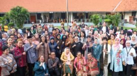 Menteri Koordinator Bidang Pembangunan Manusia dan Kebudayaan (Menko PMK) Pratikno mengajak seluruh elemen masyarakat memperkuat gerakan kolektif dalam mencegah kekerasan terhadap perempuan dan anak.