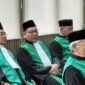Foto: Sejumlah hakim tinggi dan pejabat peradilan agama mengenakan toga hijau khas peradilan agama saat menghadiri prosesi pelantikan dan pengambilan sumpah jabatan di lingkungan Pengadilan Tinggi Agama (PTA) Jakarta, Rabu (20/5/2026).