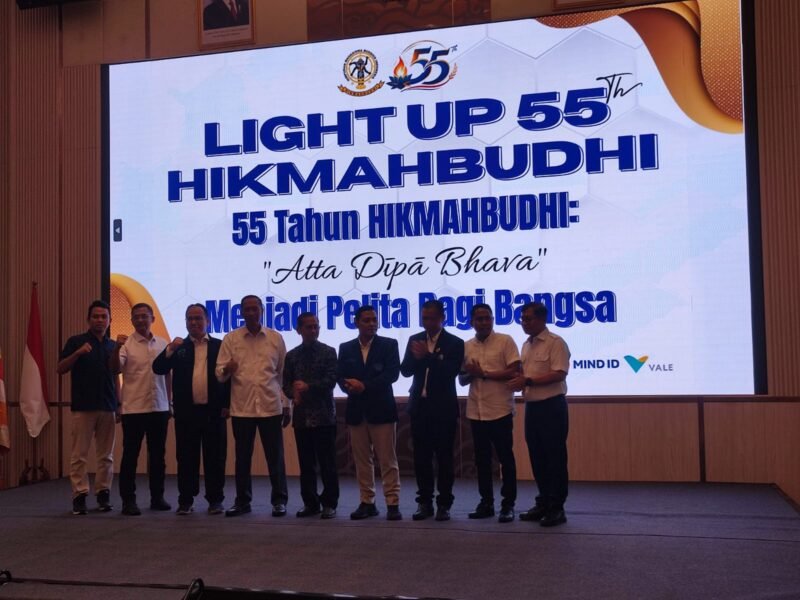 HIKMAHBUDHI atau Himpunan Mahasiswa Buddhis Indonesia menggelar Perayaan Hari Lahir (Harlah) ke-55 pada Kamis, 21 Mei 2026 di Aula Kementerian Pendidikan Tinggi, Sains, dan Teknologi, Senayan, Jakarta Pusat. Perayaan tersebut mengusung tema “55 Tahun HIKMAHBUDHI: Atta Dipa Bhava – Menjadi Pelita Bagi Bangsa”.