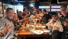 Foto: Suasana kebersamaan komunitas pecinta cerutu dan penikmat lifestyle saat berkumpul dalam agenda cigar gathering di Jakarta. Momen keakraban ini mencerminkan antusiasme komunitas dalam menyambut gelaran Cigarnesia 2026