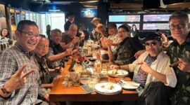 Foto: Suasana kebersamaan komunitas pecinta cerutu dan penikmat lifestyle saat berkumpul dalam agenda cigar gathering di Jakarta. Momen keakraban ini mencerminkan antusiasme komunitas dalam menyambut gelaran Cigarnesia 2026