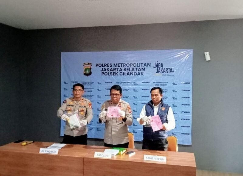 Foto: Kepolisian Sektor Cilandak, Polres Metro Jakarta Selatan, berhasil mengungkap tiga kasus pencurian kendaraan bermotor (curanmor) yang terjadi di sejumlah wilayah di Jakarta Selatan dan sekitarnya. Senin (25/5/2026). (Dok-Istimewa)