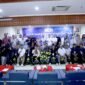 Foto: Seluruh peserta dan penguji berfoto bersama usai penutupan Uji Kompetensi Wartawan (UKW) Angkatan ke-65 PWI Jaya di Ruang Serbaguna Besar (RSGB), Kompleks Kantor Wali Kota Administrasi Jakarta Pusat, Selasa (26/5/2027).