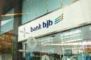 Foto: Logo bank bjb terlihat di salah satu kantor cabang. Pada Triwulan I 2026, bank bjb membukukan laba bersih sebesar Rp410 miliar yang ditopang pertumbuhan kredit, penguatan layanan digital, dan peningkatan pendapatan bunga bersih.