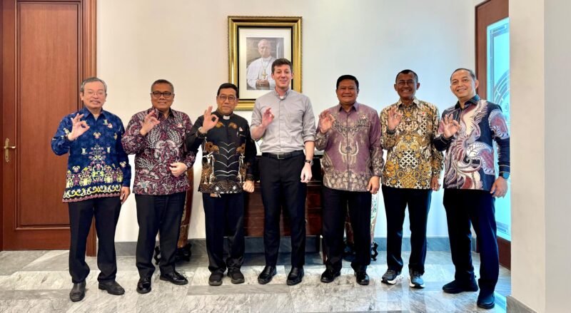 Foto: Delegasi Ordinariatus Castrensis Indonesia (OCI) dipimpin Wakil Uskup TNI-Polri Rm. Yos Bintoro, Pr melakukan audiensi perdana dengan Kedutaan Besar Vatikan di Jakarta, Rabu (20/5/2026).