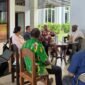 Kementerian Hak Asasi Manusia (KemenHAM) memberikan perhatian serius terhadap laporan dugaan teror yang dialami pastor di Timika. Pemerintah menegaskan komitmennya untuk menjamin keamanan rumah ibadah serta perlindungan bagi pemuka agama dari segala bentuk intimidasi.