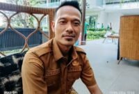Foto: Dedi Rivaldi, S.H., Kepala Desa Karyasari, Kecamatan Cikedal, Kabupaten Pandeglang, Banten, sekaligus Sekretaris Umum DPD PAPDESI Banten. (Dok-okj/fn)