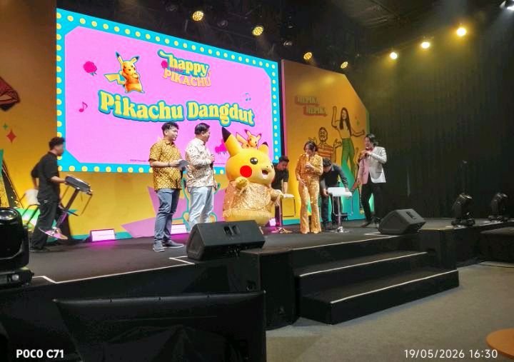 Foto: Penyanyi dangdut-pop Jawa Happy Asmara menjadi pusat perhatian dalam peluncuran album “Kopi Dangdut” yang digelar di MGP Space SCBD, Jakarta Selatan, Selasa (19/5/2026). (Dok-okj/fn)