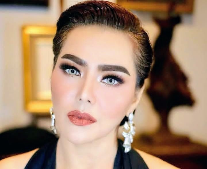Foto: DAK atau Dian Adrianti Kristiono, terlapor kasus dugaan penipuan dan penggelapan dengan total hingga Rp1,7 miliar. (Dok-Ig/@henzmakeup)